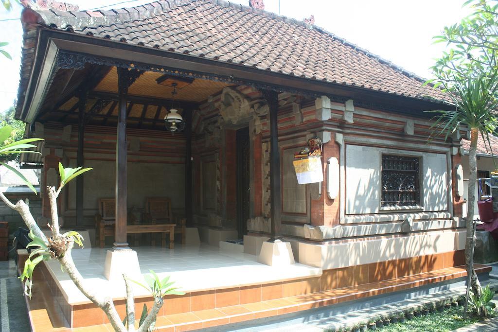 Nugraha Guesthouse 1 Ubud  Ngoại thất bức ảnh
